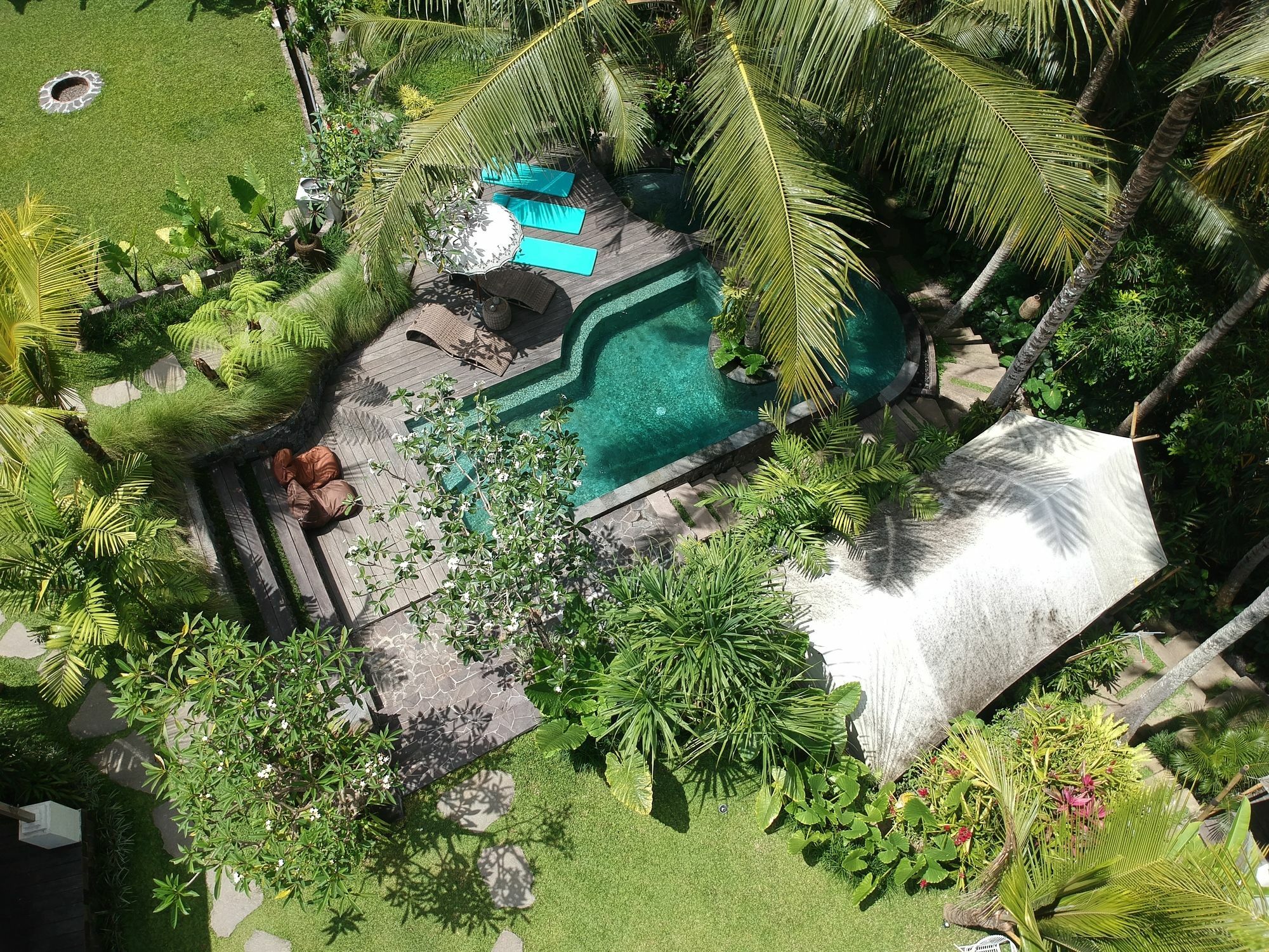 Ubud Tropical Exterior photo