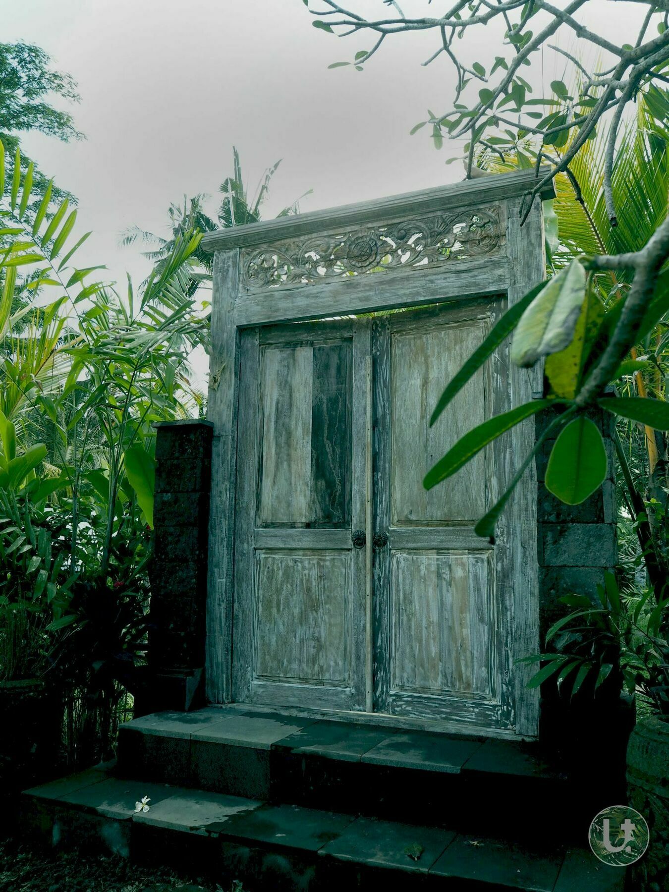 Ubud Tropical Exterior photo